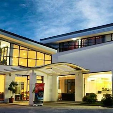 Discover Boracay Hotel Kalibo Extérieur photo